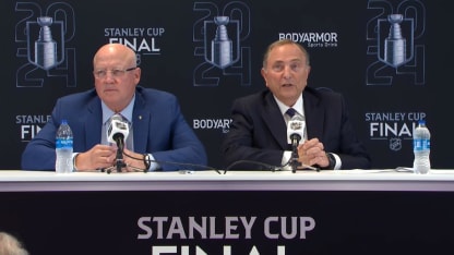 Gary Bettman promotes NHL in ASL