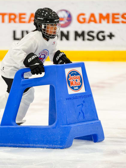 PHOTOS: Islanders Learn to Play