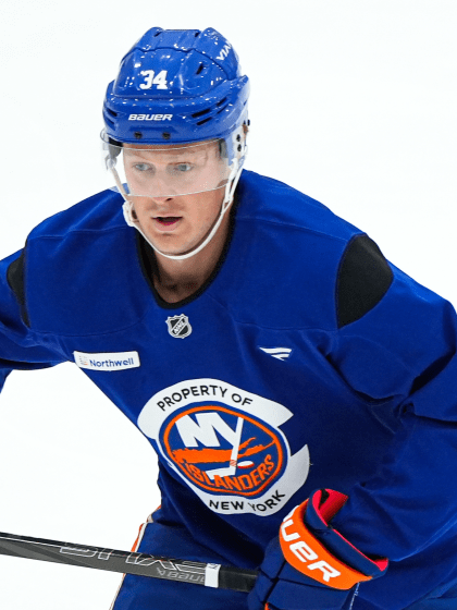 PHOTOS: Islanders Morning Skate Feb. 25